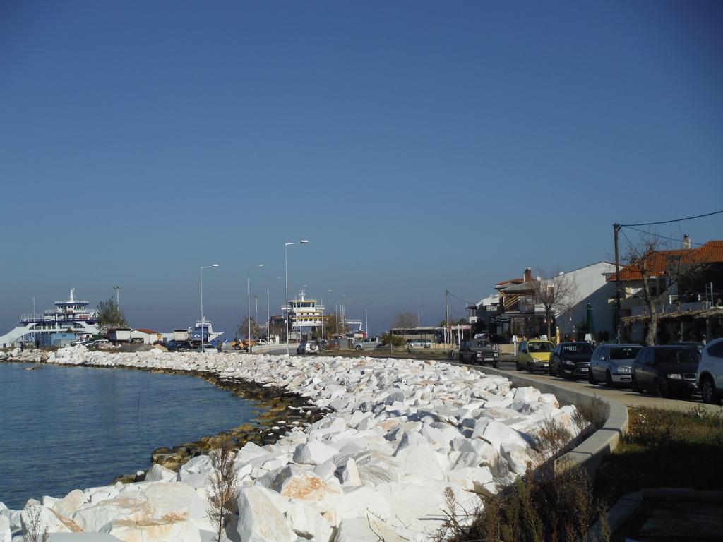 Port Rooms Limenas  Buitenkant foto